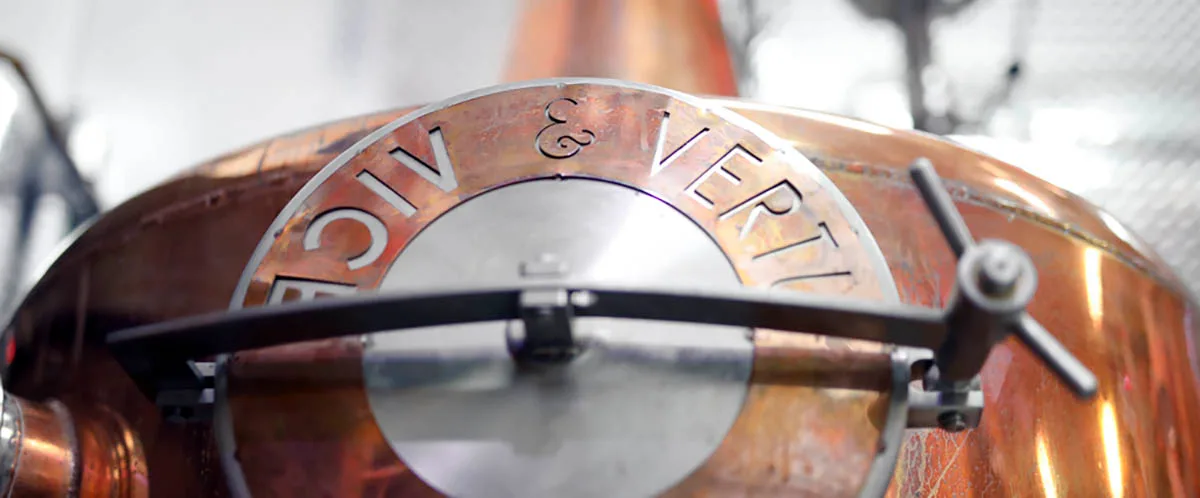 La distillerie Vice & Vertu : le gin du docteur