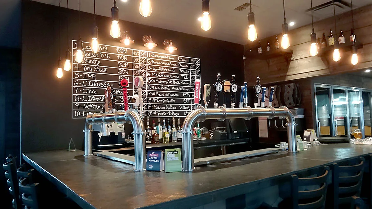 Pub Barils & Ardoises: la bière de microbrasseries à l’honneur