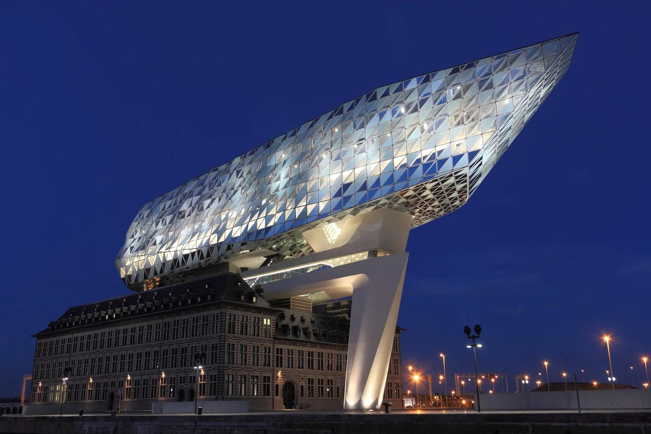 la belgique, anvers, bureau, imeuble, port, havre de paix, l'architecture, verre, moderne, classique, repère, flandre, conception, maison du port, porthouse, blue office, maison bleue, bâtiment bleu,