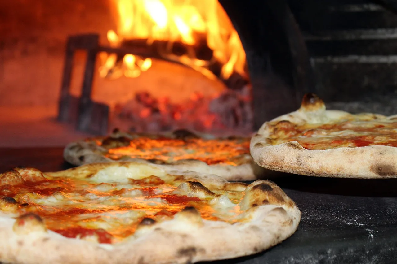 pizza, pizzeria, aliments, alimentari, restaurant, manger, la gastronomie, italien, cuisine, cook, incendie, de la vaisselle, pizza, pizza, pizza, pizza, pizza, pizzeria